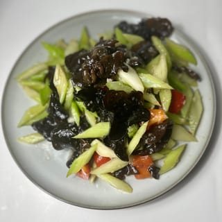 Stir-Fried Celery with Fungus 西芹炒木耳